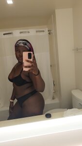 Chocolatetwinkletoes22のPublicの 3枚の写真