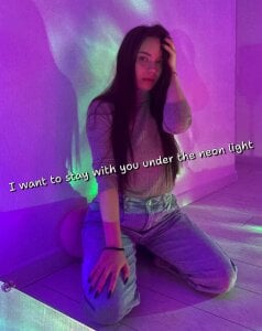 I want to stay with you under neon light de NoraHaynes Foto 8