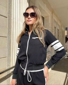 HoneyKitsu Stay soft. The world needs your kind of light Pic