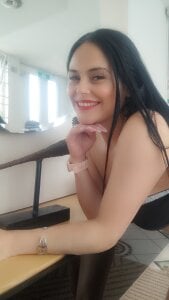 CharlotteCottin happy tuesday ✨ Pic 5