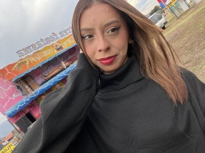 Fresi_blonde Public Pic 5