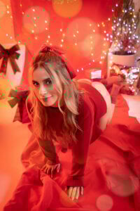 KiaraCarter Merry christmas Pic