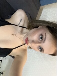 Alisaa_Kisaa Public Pic 3