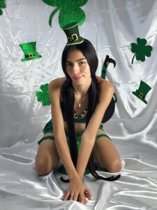 eimy_skinny San patricio🍀 Pic 3