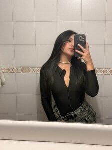 Megan🤤 de NoahXMegan  3 Imagens