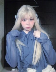 mellybloom Public Pic 3