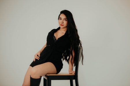 lyrabellini The most elegant 🖤 Pic 2