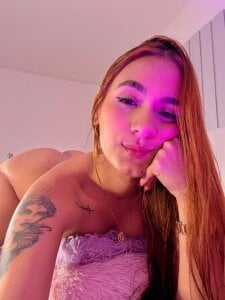 amaia_foxxのhorny girlの 3枚の写真