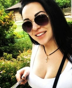 Oliviya_cox Public Foto 5