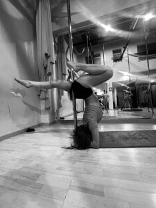 ScarlettRusso1 POLE DANCE 🎠 Pic