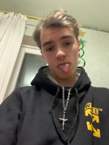 Jonny_solo Public Pic 3