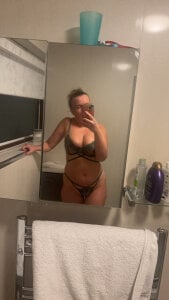 Sexy-Skye121 Public Pic 4