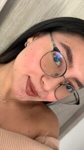 Public de APRIL_TAY1  2 Imagens