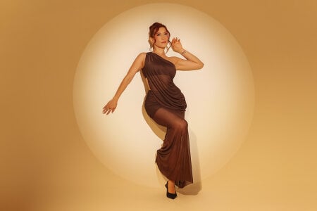 MiaFarrell_ Golden Curve Pic 3