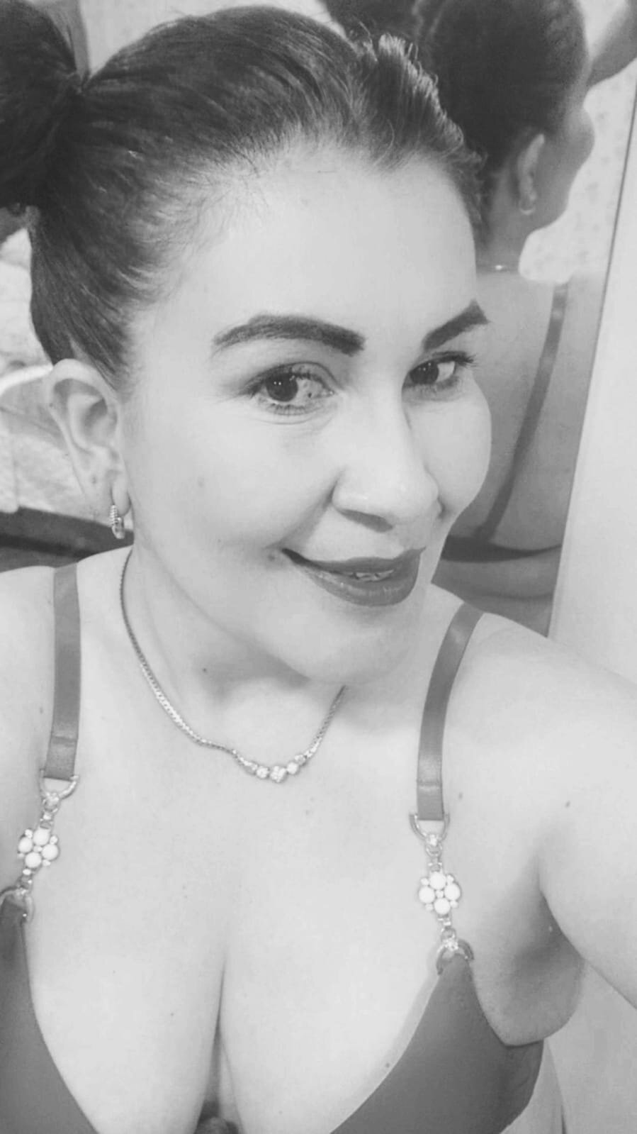 AriannaAdames Trending Pic 9201