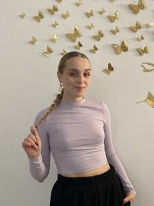 SuzanLybrand Public  8টি ছবি