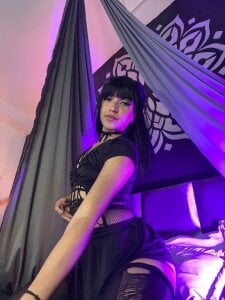 katie_rougee_ 🖤Dark place and love 😈 Poză 2