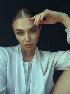 DesireFrost Public Pic 2