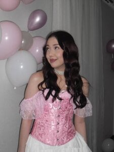 Diana-Delight Public Pic 3