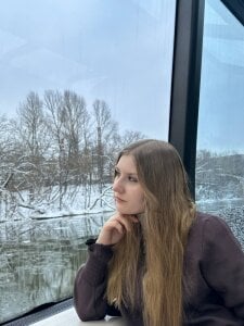 Caroline_Desire_ Public Poză 4