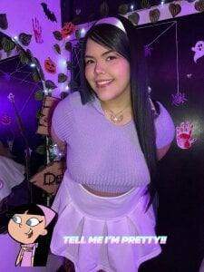 GabrielleMarsh1 Tell me I’m pretty!! ✨ Pic 2