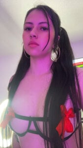 Candyyy_11 Public Pic 6