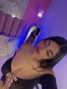 ArianaRougee My Pretty World Bilde