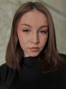 EdnaAdamse Public Pic 2