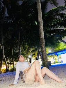 New for u od NahomiRoss  5 snímek