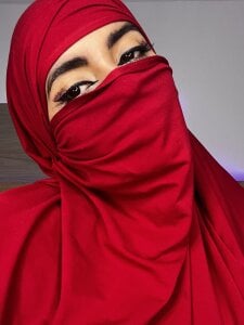 Jasmin_hamdanのThere are looks that reveal better than handsの 8枚の写真