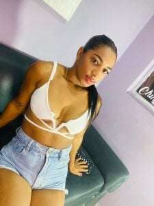 yara_cloe Public Pic 5