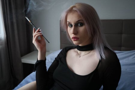 MertyXX Smoking Girl รูป  6