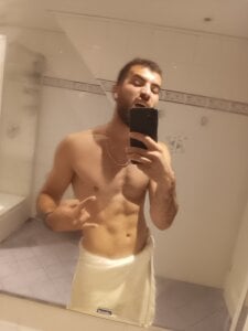 RooftopClimber free Pic