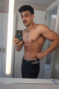 Creyes792 Public Pic 6