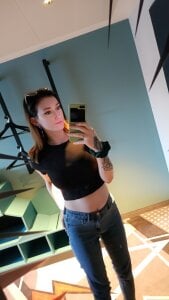 AnisaHotBody Public Bilde 3