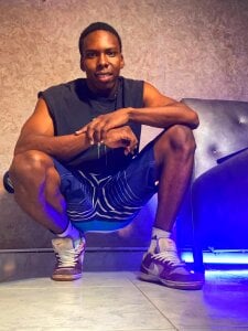 mike_aly Urban Boy 👟🔥 Pic