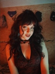 Velvet_Dreamss Your gothic Girl Pic 5