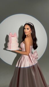 AlmaLuv kullanıcısının B-day Queen🍰 albümü -  3 fotoğraf