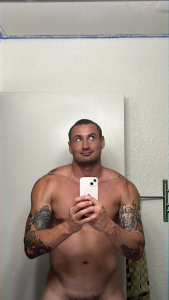 Honorablyrespectedgent Public รูป  9