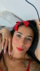 May-Clanfort 𝑹𝒆𝒅 𝑽𝒆𝒍𝒗𝒆𝒕 ❤️ Pic