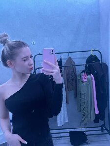 MonaChasey Hello! Pic 5