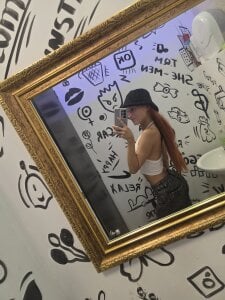 Dani-peggin Hii!!😏🥰  4. fénykép