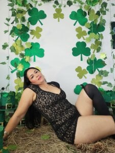 CatleyaSmith A little bit of magic, a little bit of mischief 💚✨ Fotka 5