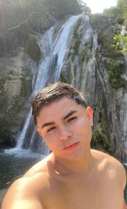 lianfox_: HOT DAY IN THE RIVER ( фото)