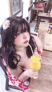 mari_caroley6 Exit to restaurant 💗 Kuva 3