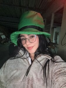 kate_evans1 I don't talk much... I let my actions speak for me. Pic 4