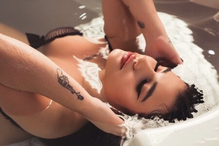 PAULETEJOHNSONの💦💦の 7枚の写真