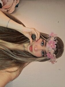 madeliin_clerkのfaceの枚の写真