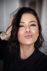 alwayshornyvivi Kisses to everyone❤️‍🔥💋💋💋 slika