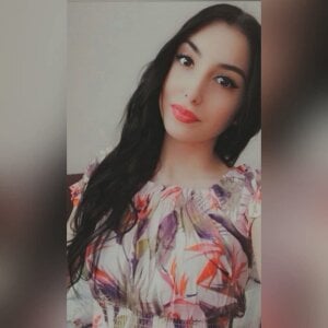 Mira_Bloom_ Selfies 🧡 Pic 2